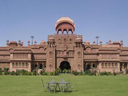 Laxmi Niwas Palace